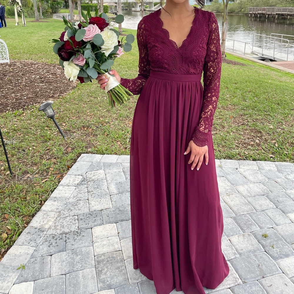 Lulu’s XXS Maroon Lace Sleeve Dress